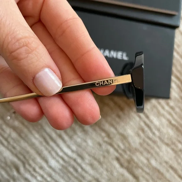 Brand new never worn navy Chanel cat eyes sunglasses - Picture 2 of 7